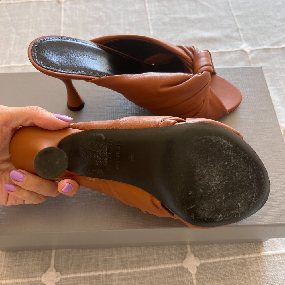 BALENCIAGA DRAPY SANDAL COGNAC SIZE 36 - Picture 4 of 5